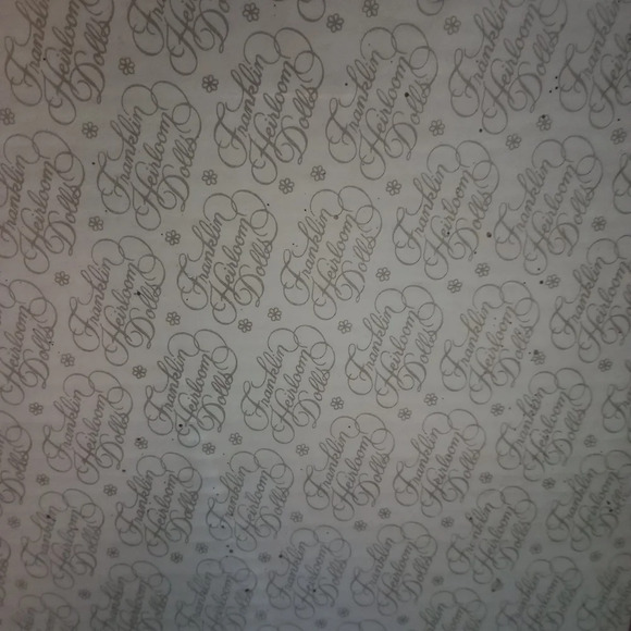 VINTAGE Franklin Heirloom Porcelain Doll Collectible - Picture 6 of 6